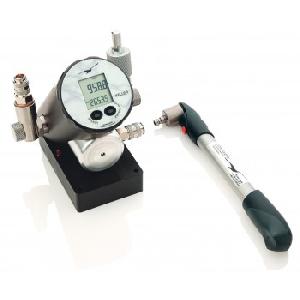Калибратор давления P-LEX Высокоточный калибратор для манометров, датчиков и реле давления